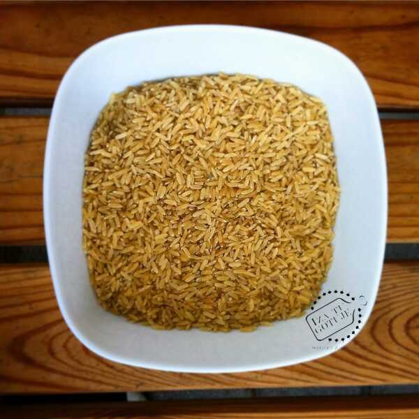 Jak zmniejszyć kaloryczność ryżu nawet o 60%? Nauka potwierdza i podaje jeden prosty trik. Ryż brązowy czy ryż biały? Wystarczy olej kokosowy i posiłek na mase po treningu będzie niskokaloryczny.