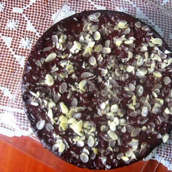 Wegański tort czekoladowy