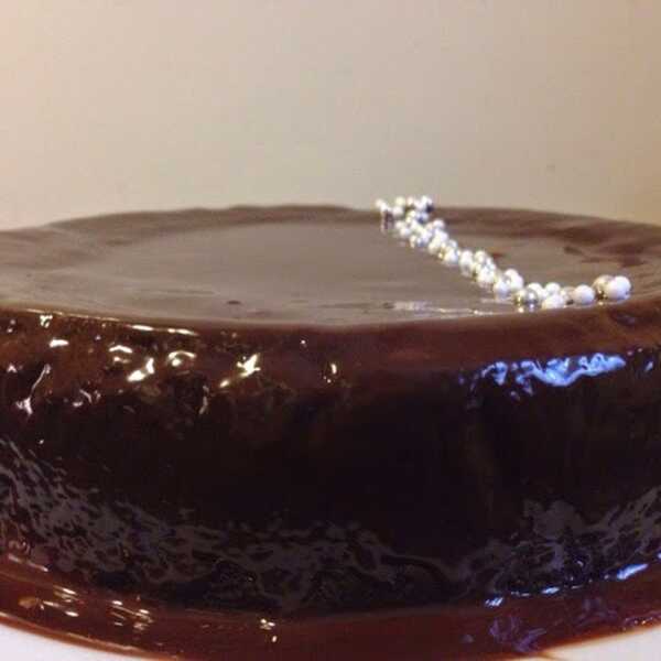 Chocolate cake with salted caramel filling