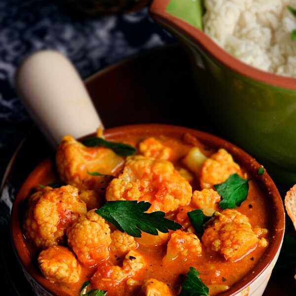Z cyklu poznajemy smaki wschodu: Curry pomidorowo- kokosowe z kalafiora i indyka