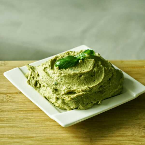 Hummus z zielonym akcentem