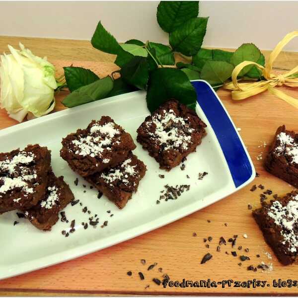 BEZGLUTENOWE BROWNIE Z BATATÓW