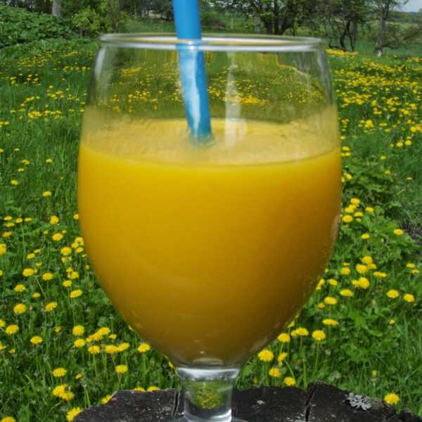 Smoothie z ananasa i mango