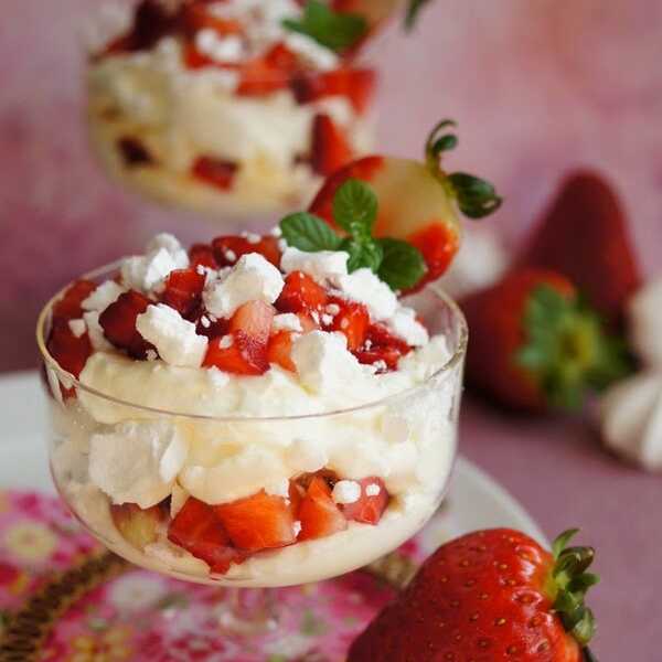 Eton Mess - Klasyczny z Truskawkami