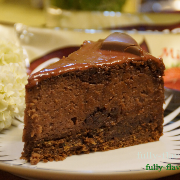 Czeko-truskawkowiec na cukiniowym spodzie brownie