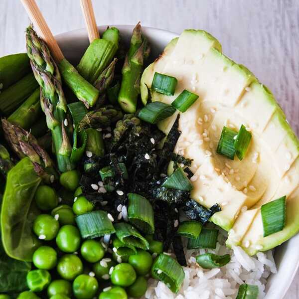 WIOSENNE SUSHI BOWL Z PIECZONYMI SZPARAGAMI | GREEN SUSHI BOWL