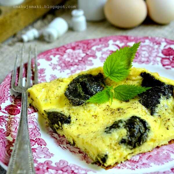 Pieczony omlet z pesto z pokrzywy