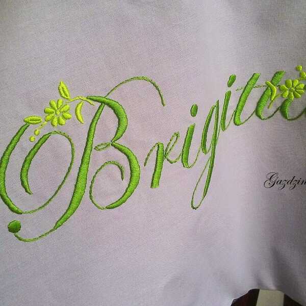 Broderie a la main