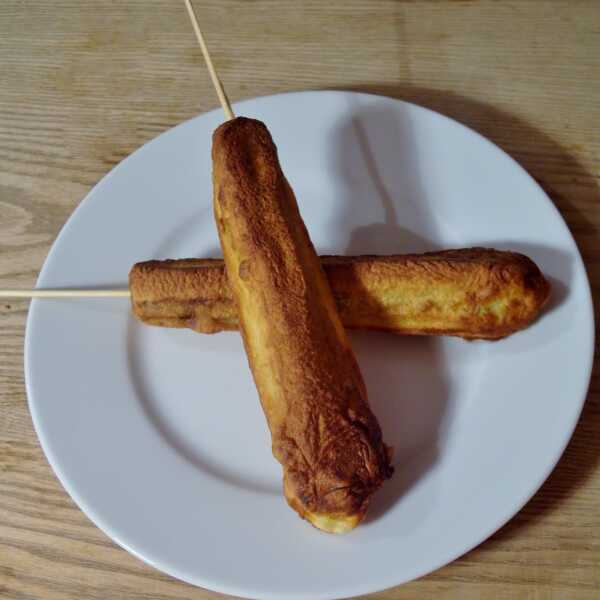 Corn dogs - parówki w cieście kukurydzianym