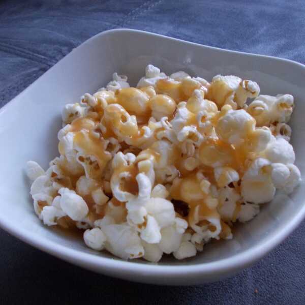 Krówkowy popcorn