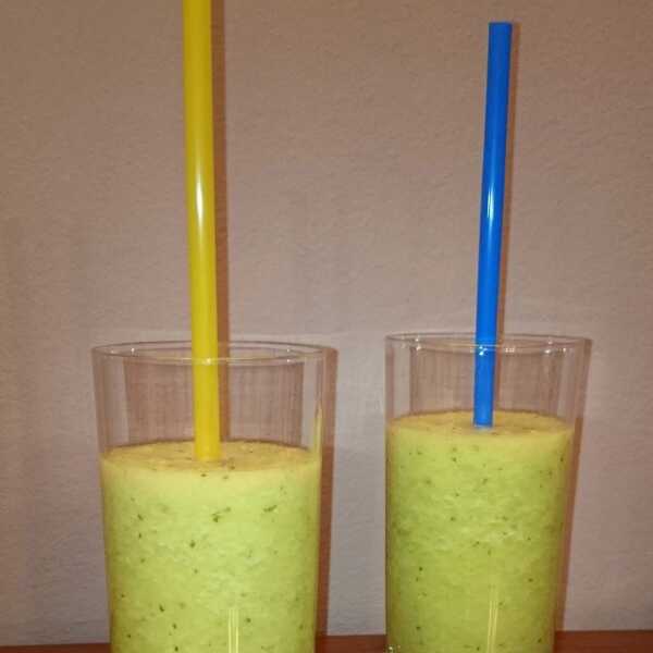 Ananasowo - ogórkowe smoothie 