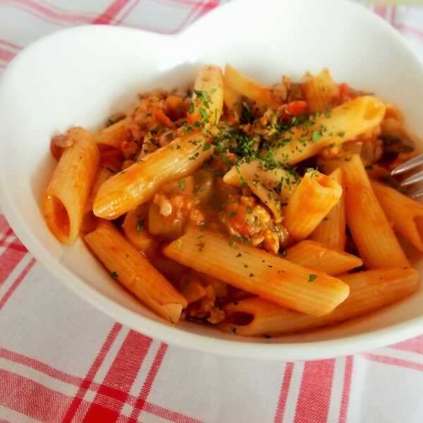 Penne w sosie pomidorowym