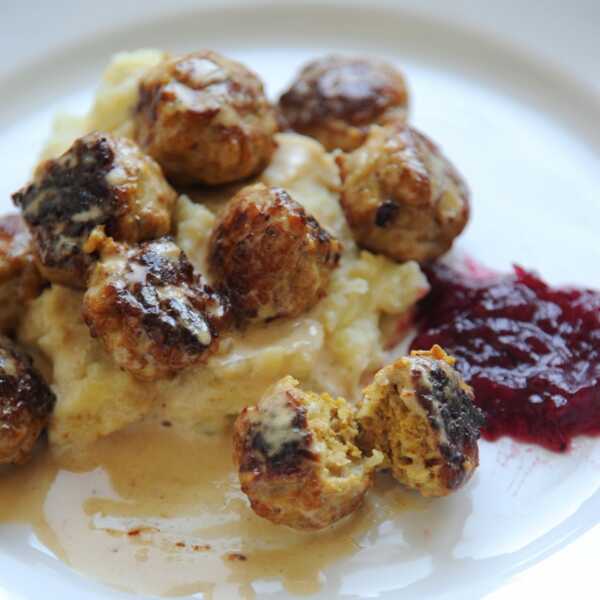 Obiady czwartkowe #4: Szwedzkie klopsiki + puree ziemniaczane + konfitura z borówki