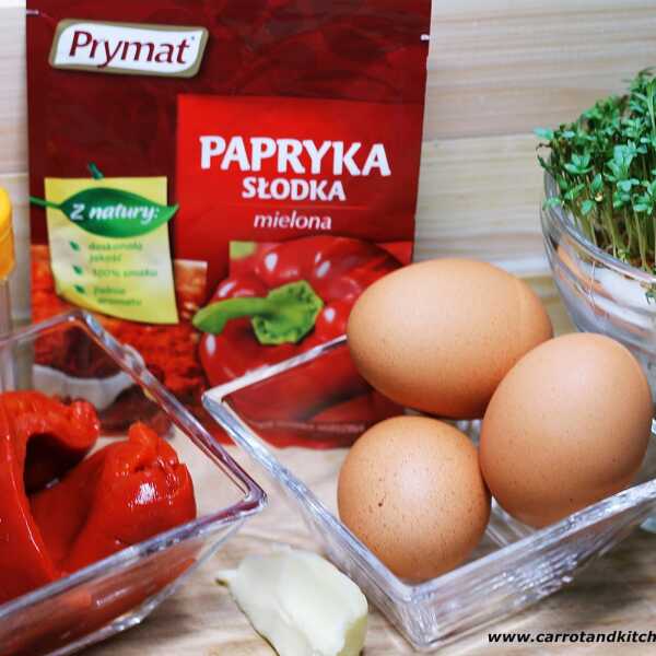 Omlet z papryką i rzeżuchą