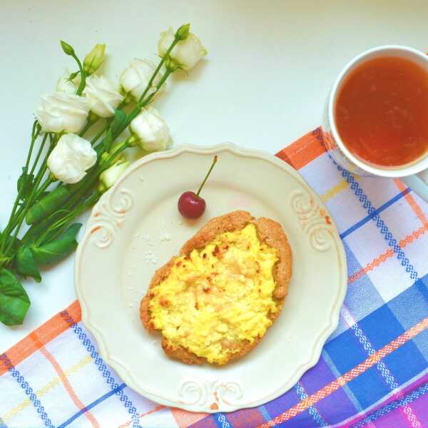 .76. Pełnoziarnista drożdżówka al'a rafaello/ bez cukru 