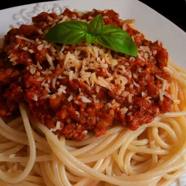 Makaron z Sosem Bolońskim (Spaghetti Bolognese) 