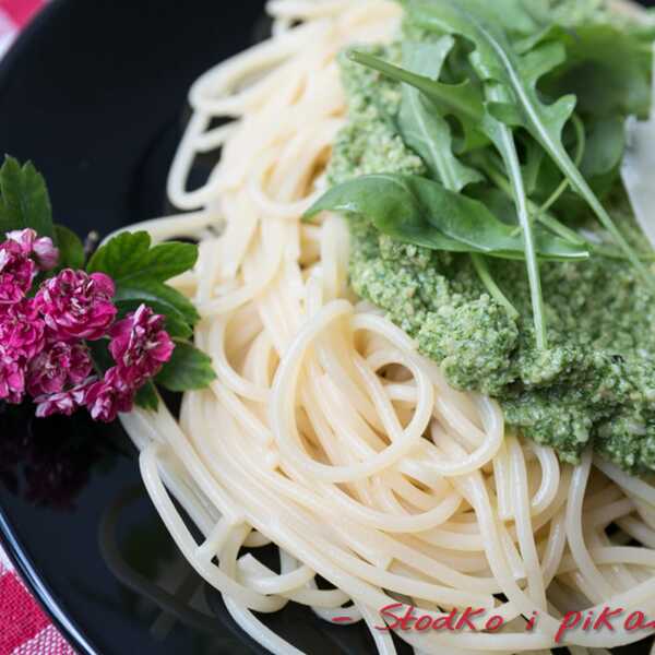 Spaghetti z pesto z rucoli