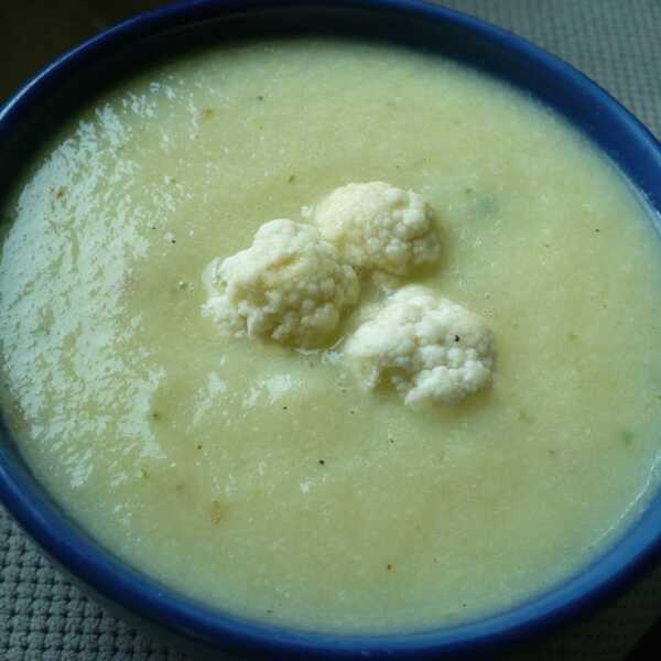 Zupa krem z cukinii i kalafiora