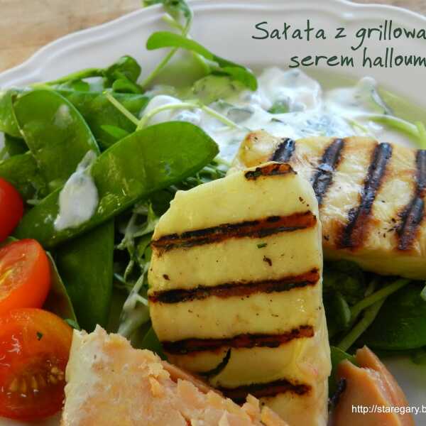 Sałata z grillowanym serem halloumi