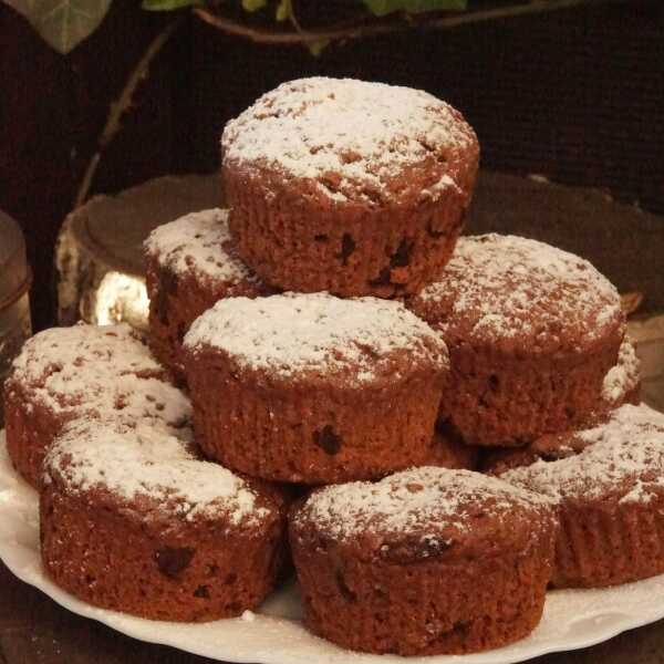 Muffiny czekoladowe z suszoną śliwką