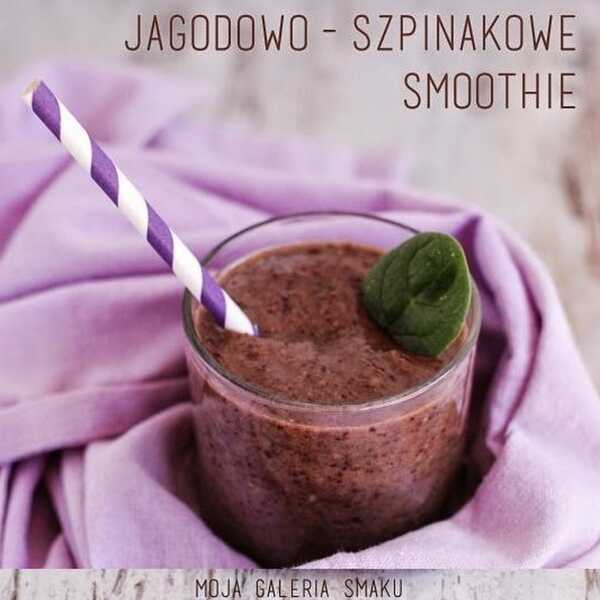 Jagody + szpinak + banan + awokado + ogórek + woda kokosowa