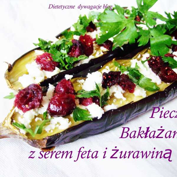 Pieczone bakłażany z serem feta i żurawiną 