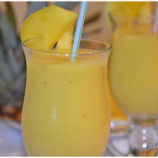 Smoothie ananasowe z mango