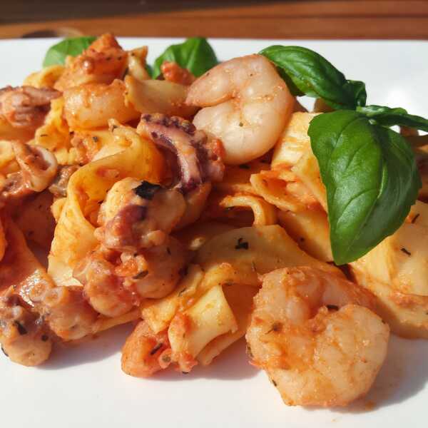 Seafood pasta, czyli makaron z owocami morza