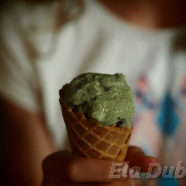 Lody herbaciane (z herbatą matcha)