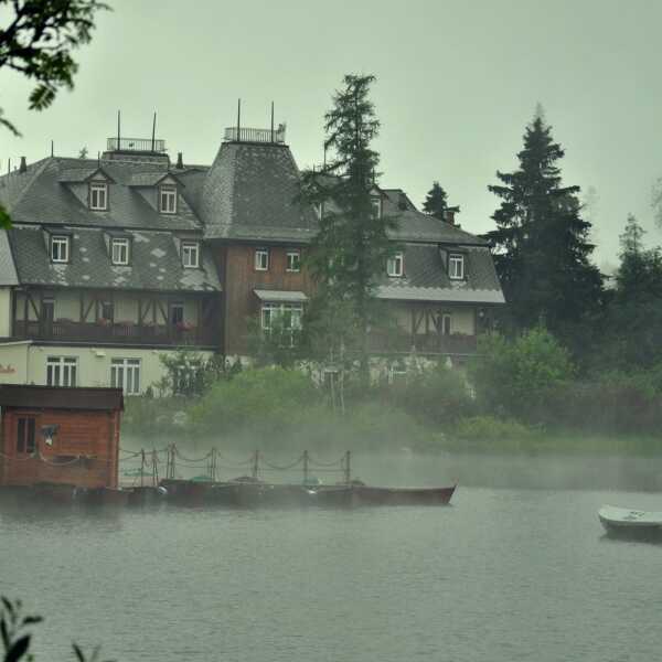 Strbske Pleso (Jezioro Szczyrbskie, Tatry Wysokie, Słowacja)