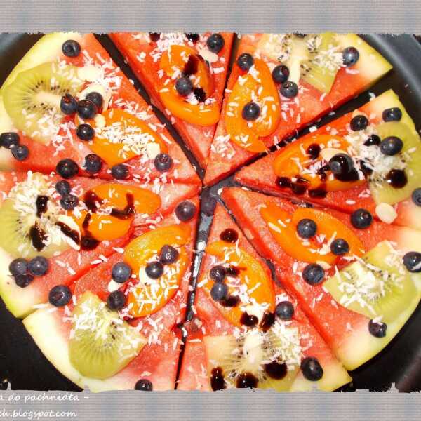 'Pizza' z arbuza - sałatka owocowa 'na wynos'