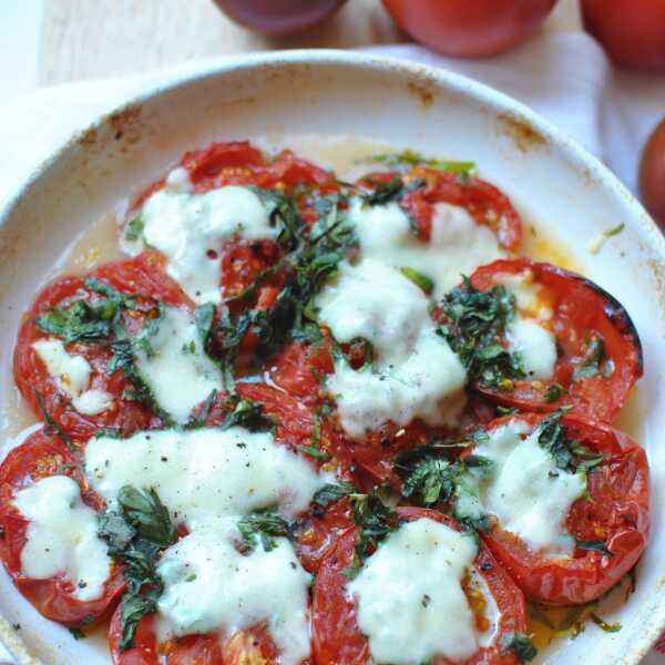 Pieczone pomidory w włoskim stylu