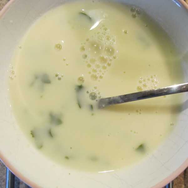 Zupa krem z selera z mlekiem kokosowym