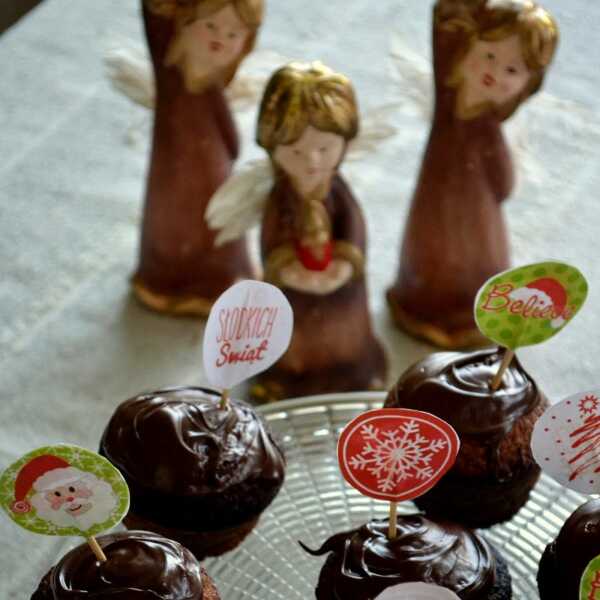Świąteczne czyż nie? :) Pierniczkowe muffinki nadadzą się dla każdej rodzinki :)