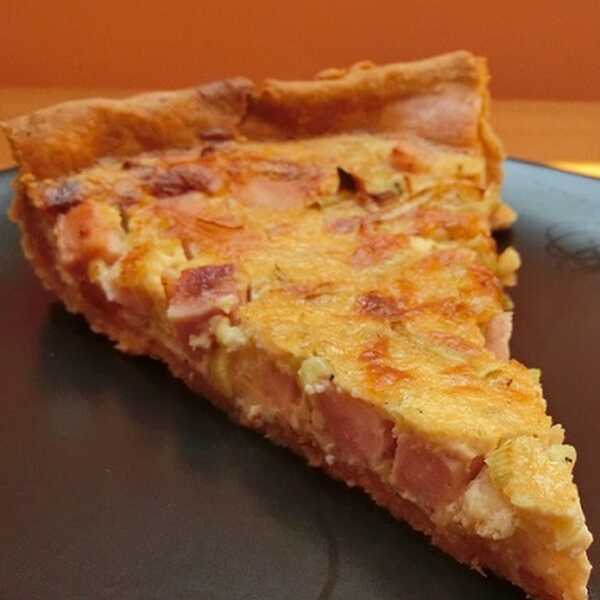 Quiche z porem i szynką