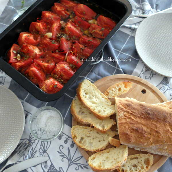 Chleb Toskański i pyszne pieczone pomidory